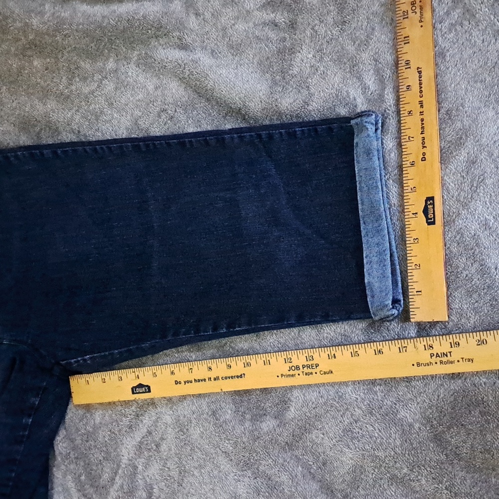 Red Star Print Top and Blue Jean Capri Set - Picture 10 of 10